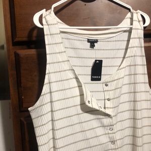 Torrid 4 tank button up top
